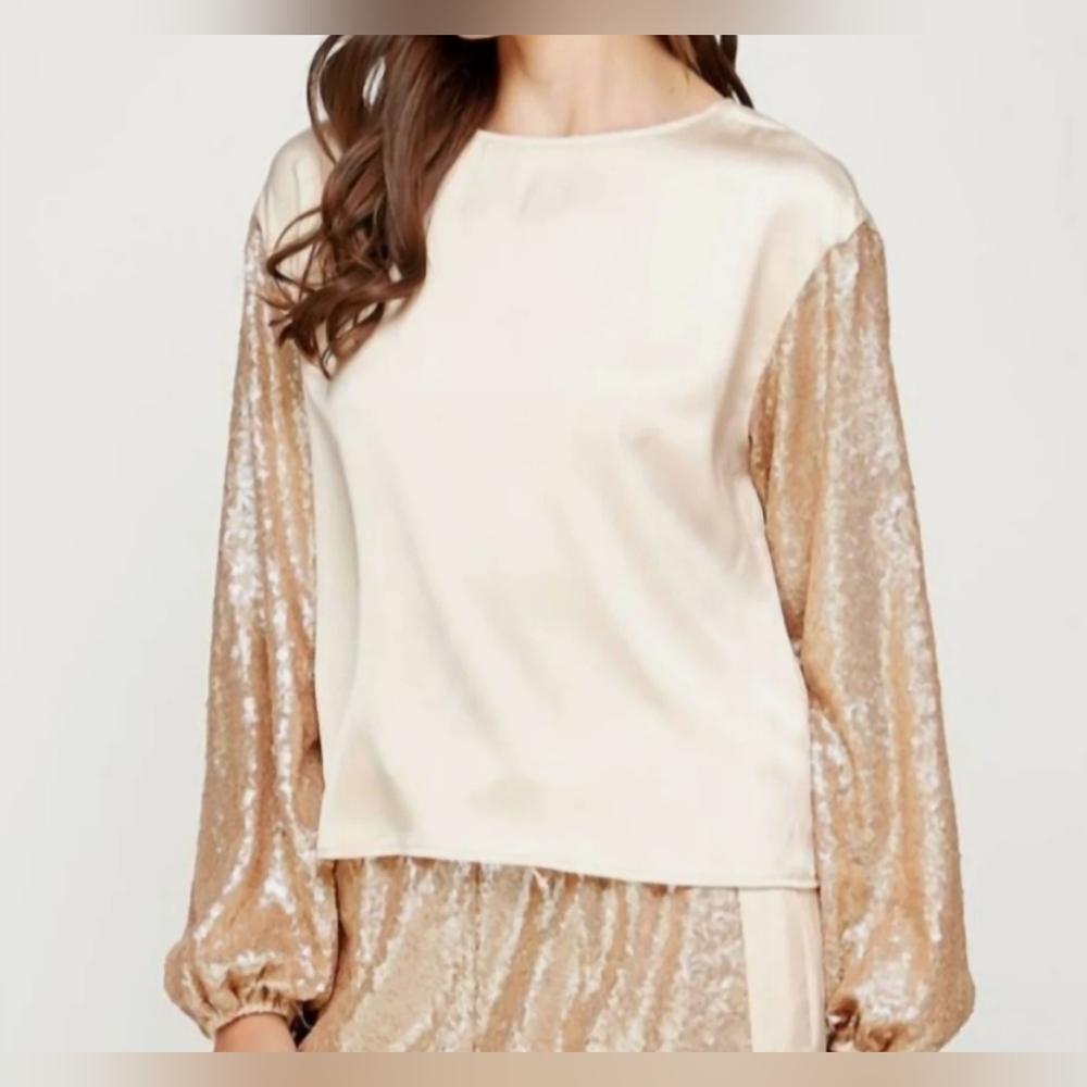 NWT Satin Blouse w Sequins Contrast Sleeve in Champagne By Strut & Bolt Holiday